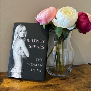Britney Spears The woman in me